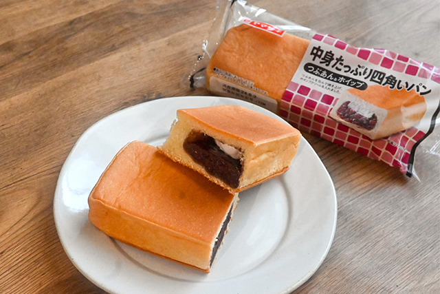 中身たっぷり四角いパン(つぶあん＆ホイップ)