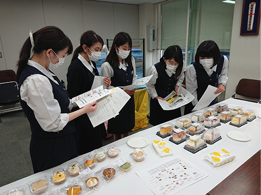 新製品検討会の様子